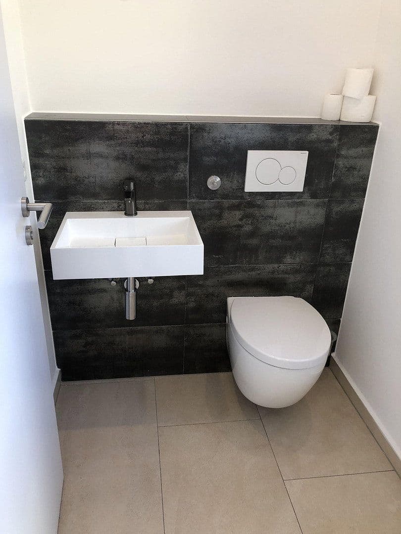 Predaj domu 142 m², pozemek 232 m², Germering, Bavorsko Predaj domu 142 m², pozemek 232 m², Germering, Bavorsko