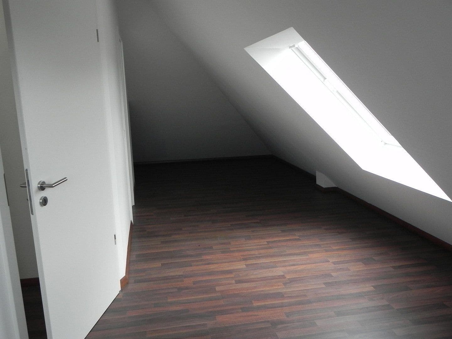 Predaj domu 142 m², pozemek 232 m², Germering, Bavorsko Predaj domu 142 m², pozemek 232 m², Germering, Bavorsko