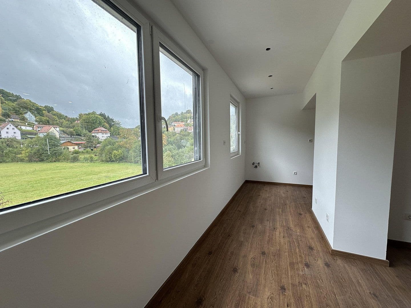 Prenájom kancelárie 92 m², Badstr. 131, Egloffstein, Bavorsko Prenájom kancelárie 92 m², Badstr. 131, Egloffstein, Bavorsko