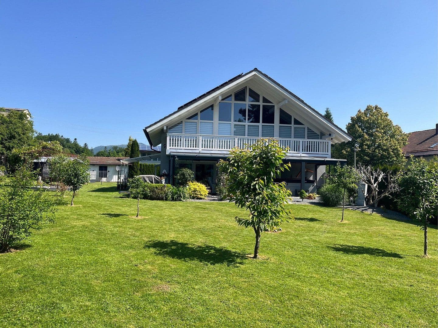 Predaj domu 384 m², pozemek 1.070 m², Sankt Oswald-Riedlhütte, Bavorsko Predaj domu 384 m², pozemek 1.070 m², Sankt Oswald-Riedlhütte, Bavorsko