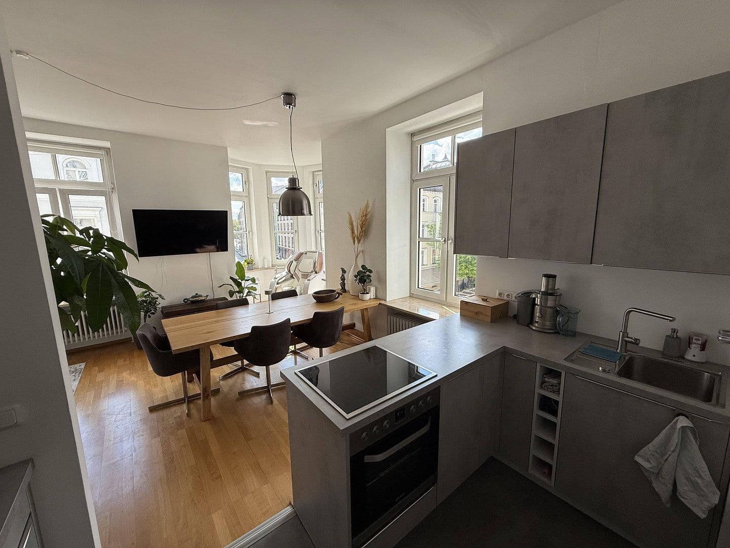 Prenájom bytu 2-izbový 70 m², Wilhelmstrasse, München, Bavorsko Prenájom bytu 2-izbový 70 m², Wilhelmstrasse, München, Bavorsko