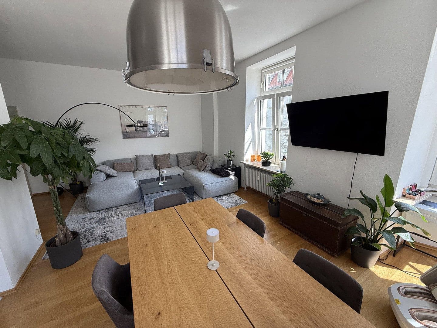 Prenájom bytu 2-izbový 70 m², Wilhelmstrasse, München, Bavorsko Prenájom bytu 2-izbový 70 m², Wilhelmstrasse, München, Bavorsko