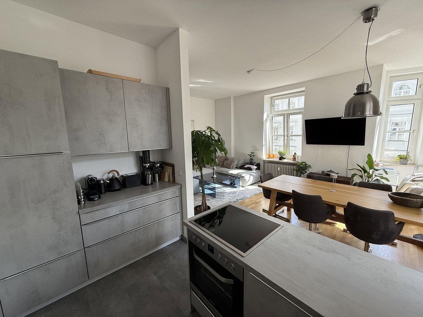 Prenájom bytu 2-izbový 70 m², Wilhelmstrasse, München, Bavorsko Prenájom bytu 2-izbový 70 m², Wilhelmstrasse, München, Bavorsko