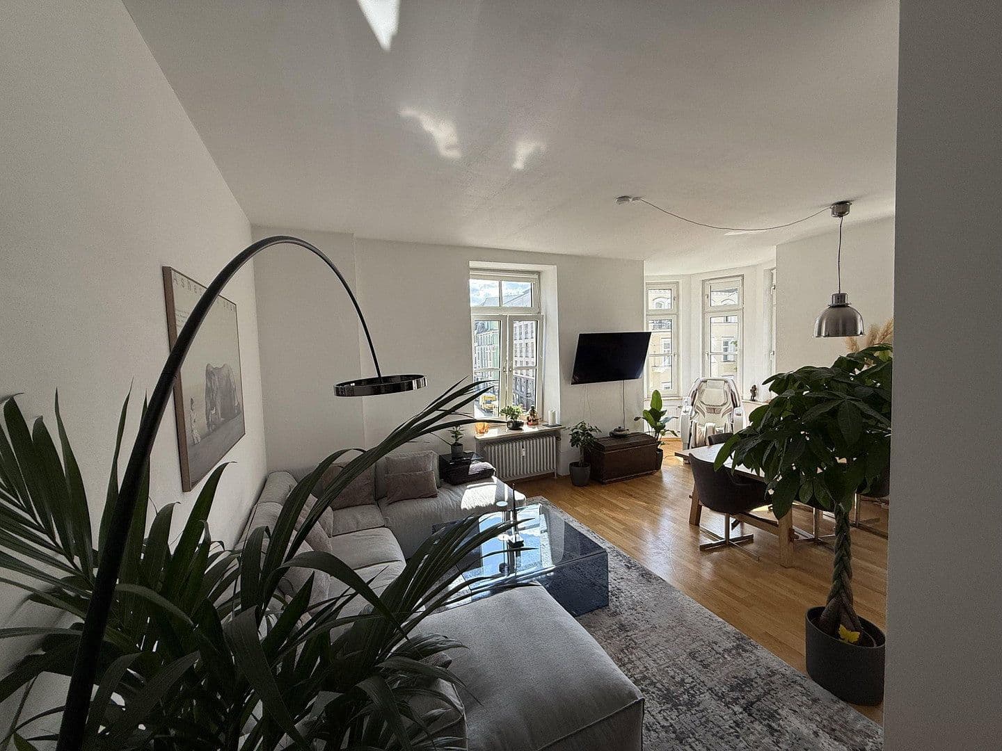 Prenájom bytu 2-izbový 70 m², Wilhelmstrasse, München, Bavorsko Prenájom bytu 2-izbový 70 m², Wilhelmstrasse, München, Bavorsko