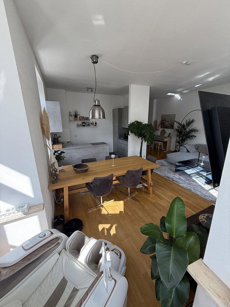 Prenájom bytu 2-izbový 70 m², Wilhelmstrasse, München, Bavorsko Prenájom bytu 2-izbový 70 m², Wilhelmstrasse, München, Bavorsko