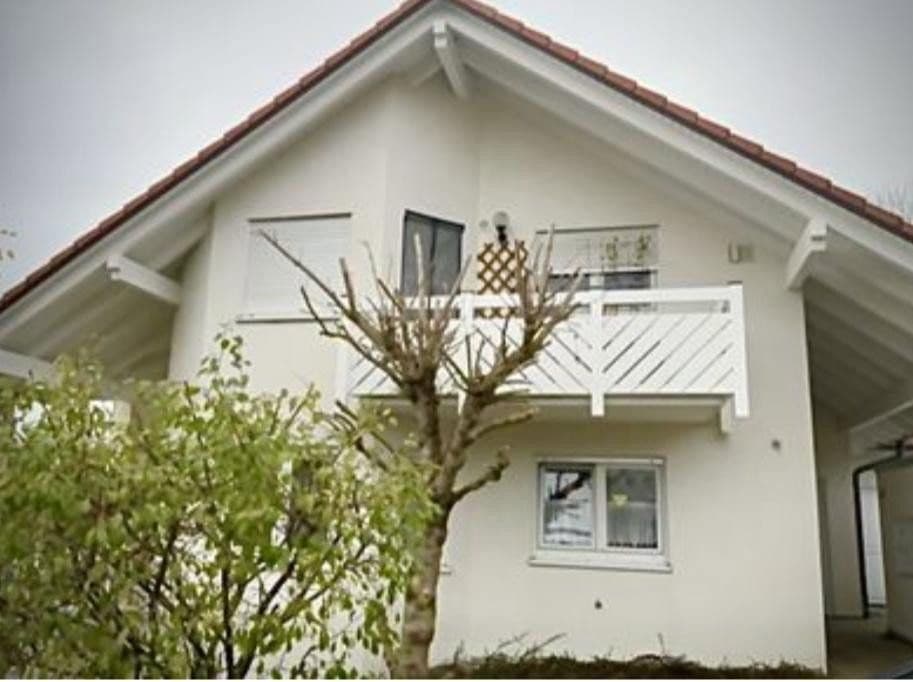 Prenájom bytu 2-izbový 70 m², Balingen, Bádensko-Wurttembersko Prenájom bytu 2-izbový 70 m², Balingen, Bádensko-Wurttembersko