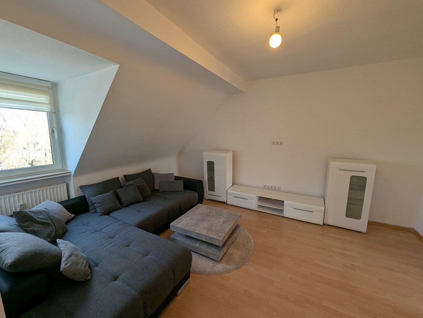 Prenájom bytu 3-izbový 63 m², Hüttmannstr. 42-44, Essen, Severné Porýnie - Westfálsko Prenájom bytu 3-izbový 63 m², Hüttmannstr. 42-44, Essen, Severné Porýnie - Westfálsko