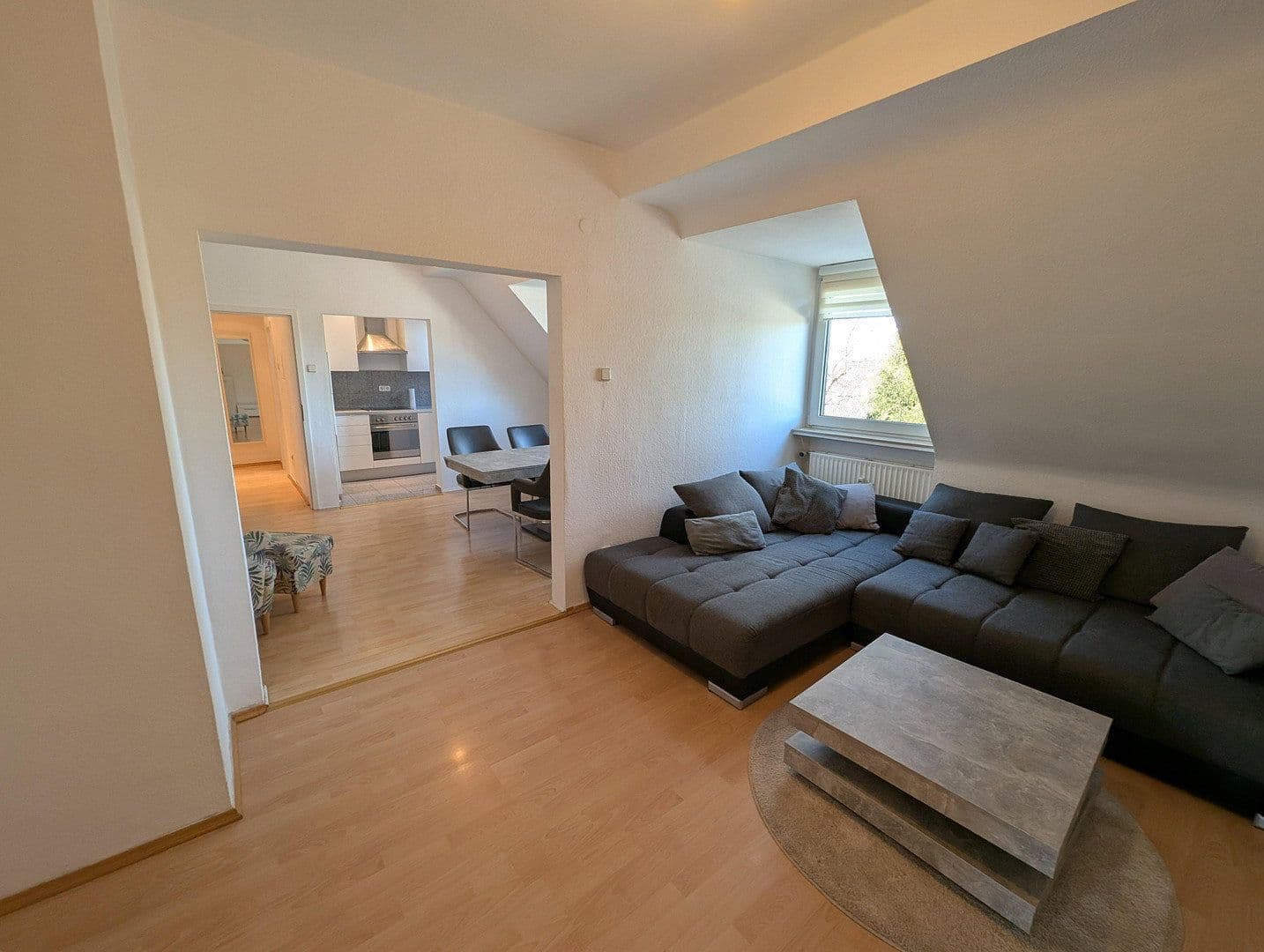 Prenájom bytu 3-izbový 63 m², Hüttmannstr. 42-44, Essen, Severné Porýnie - Westfálsko Prenájom bytu 3-izbový 63 m², Hüttmannstr. 42-44, Essen, Severné Porýnie - Westfálsko