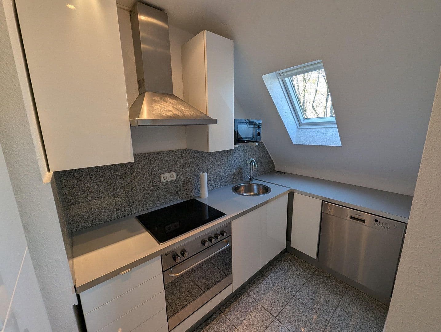 Prenájom bytu 3-izbový 63 m², Hüttmannstr. 42-44, Essen, Severné Porýnie - Westfálsko Prenájom bytu 3-izbový 63 m², Hüttmannstr. 42-44, Essen, Severné Porýnie - Westfálsko