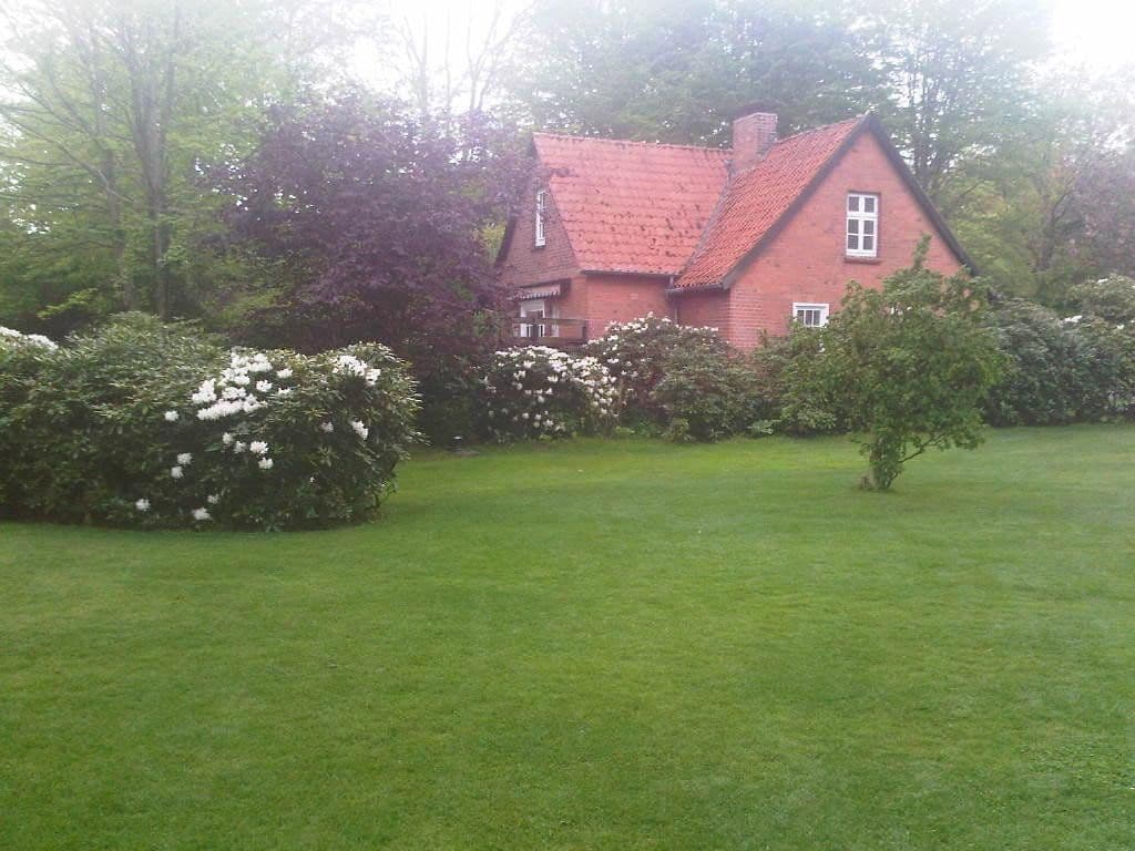 Prenájom domu 100 m², pozemek 250 m², An der Hofkoppel 6 b, Bad Bevensen, Dolné Sasko Prenájom domu 100 m², pozemek 250 m², An der Hofkoppel 6 b, Bad Bevensen, Dolné Sasko