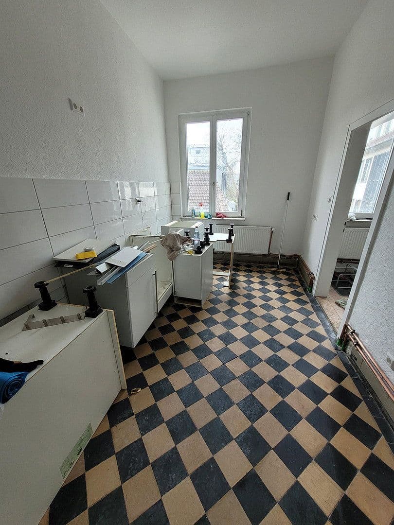 Prenájom bytu 4-izbový 109 m², Hans-Thoma Str. 5, Karlsruhe, Bádensko-Wurttembersko Prenájom bytu 4-izbový 109 m², Hans-Thoma Str. 5, Karlsruhe, Bádensko-Wurttembersko