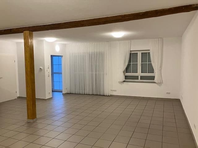 Prenájom bytu 3-izbový 90 m², Bahnhofstraße 47, Groß-Bieberau, Hesensko Prenájom bytu 3-izbový 90 m², Bahnhofstraße 47, Groß-Bieberau, Hesensko