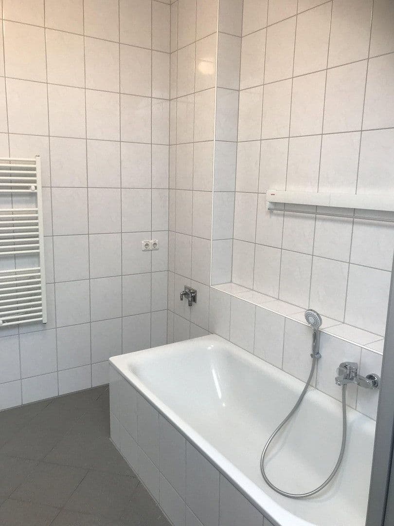 Prenájom bytu 3-izbový 90 m², Bahnhofstraße 47d, Groß-Bieberau, Hesensko Prenájom bytu 3-izbový 90 m², Bahnhofstraße 47d, Groß-Bieberau, Hesensko
