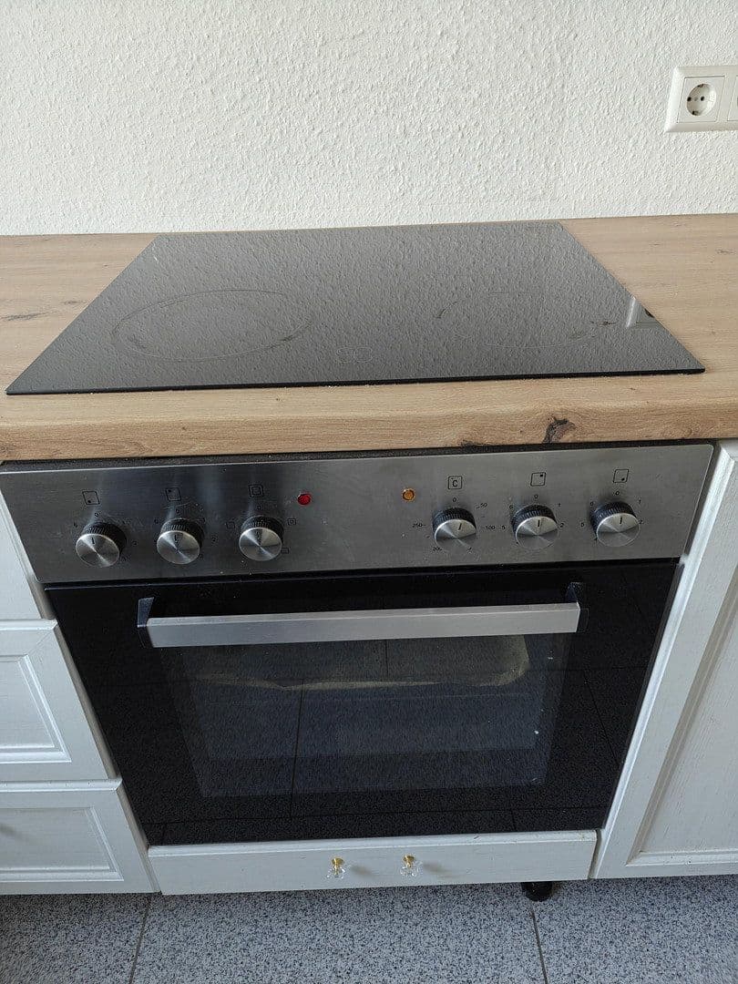 Prenájom bytu 2-izbový 73 m², Lindenstraße 32, Velten, Brandenbursko Prenájom bytu 2-izbový 73 m², Lindenstraße 32, Velten, Brandenbursko