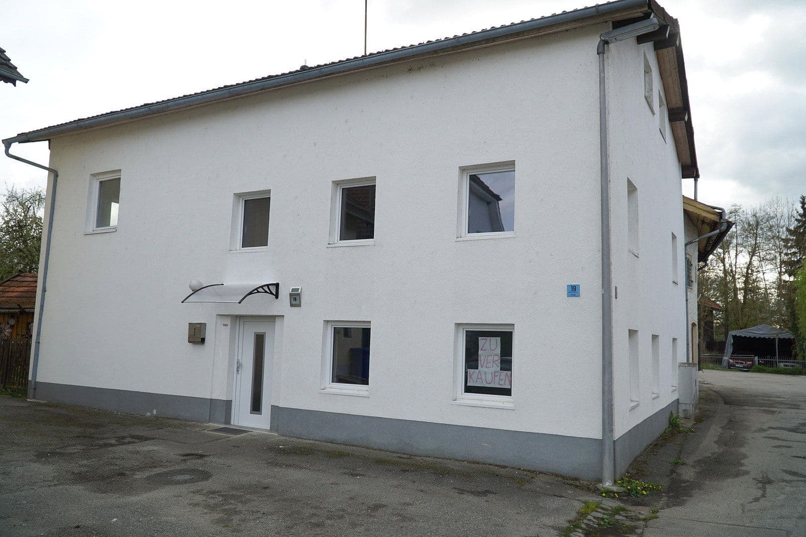 Predaj domu 129 m², pozemek 100 m², Oberanger 19, Eichendorf, Bavorsko Predaj domu 129 m², pozemek 100 m², Oberanger 19, Eichendorf, Bavorsko