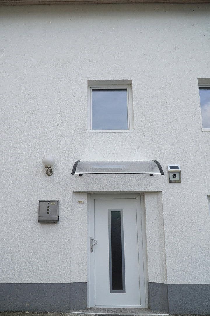 Predaj domu 129 m², pozemek 100 m², Oberanger 19, Eichendorf, Bavorsko Predaj domu 129 m², pozemek 100 m², Oberanger 19, Eichendorf, Bavorsko