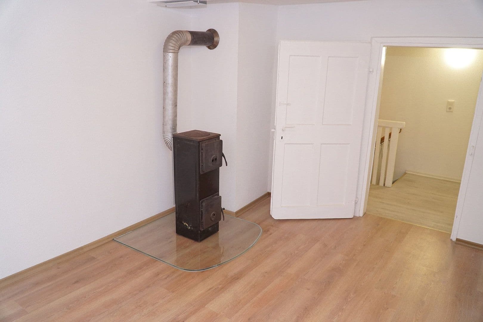 Predaj domu 129 m², pozemek 100 m², Oberanger 19, Eichendorf, Bavorsko Predaj domu 129 m², pozemek 100 m², Oberanger 19, Eichendorf, Bavorsko