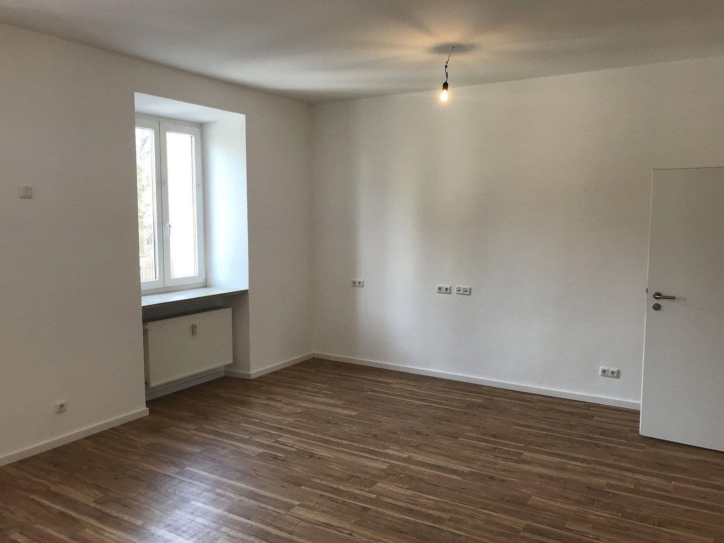 Prenájom kancelárie 145 m², Bahnhofstraße 21, Penzberg, Bavorsko Prenájom kancelárie 145 m², Bahnhofstraße 21, Penzberg, Bavorsko