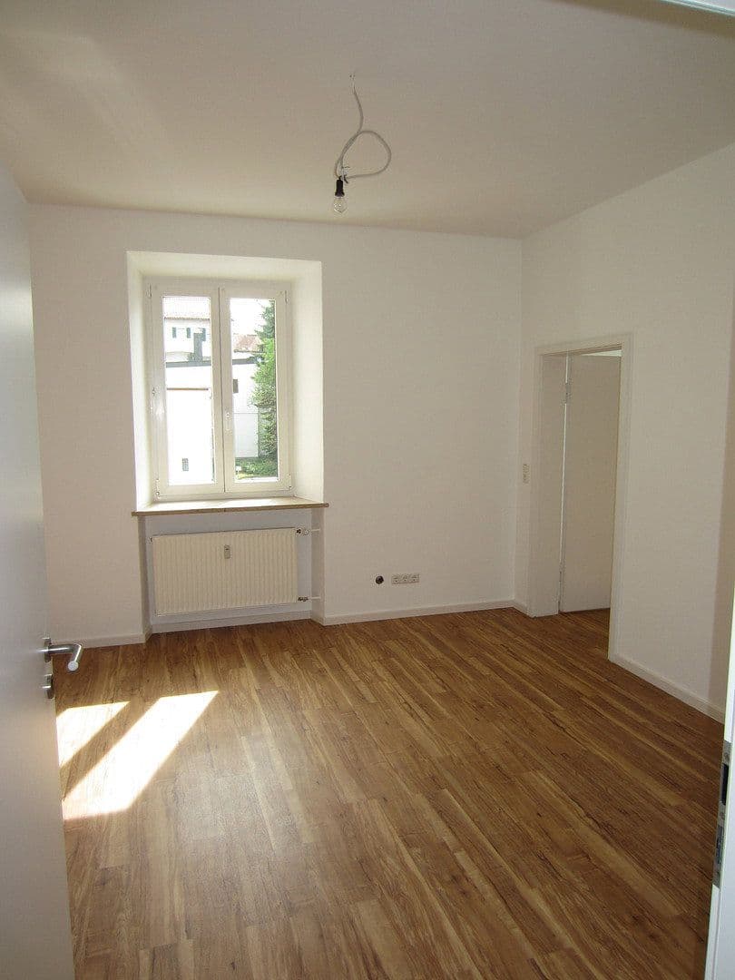 Prenájom kancelárie 145 m², Bahnhofstraße 21, Penzberg, Bavorsko Prenájom kancelárie 145 m², Bahnhofstraße 21, Penzberg, Bavorsko