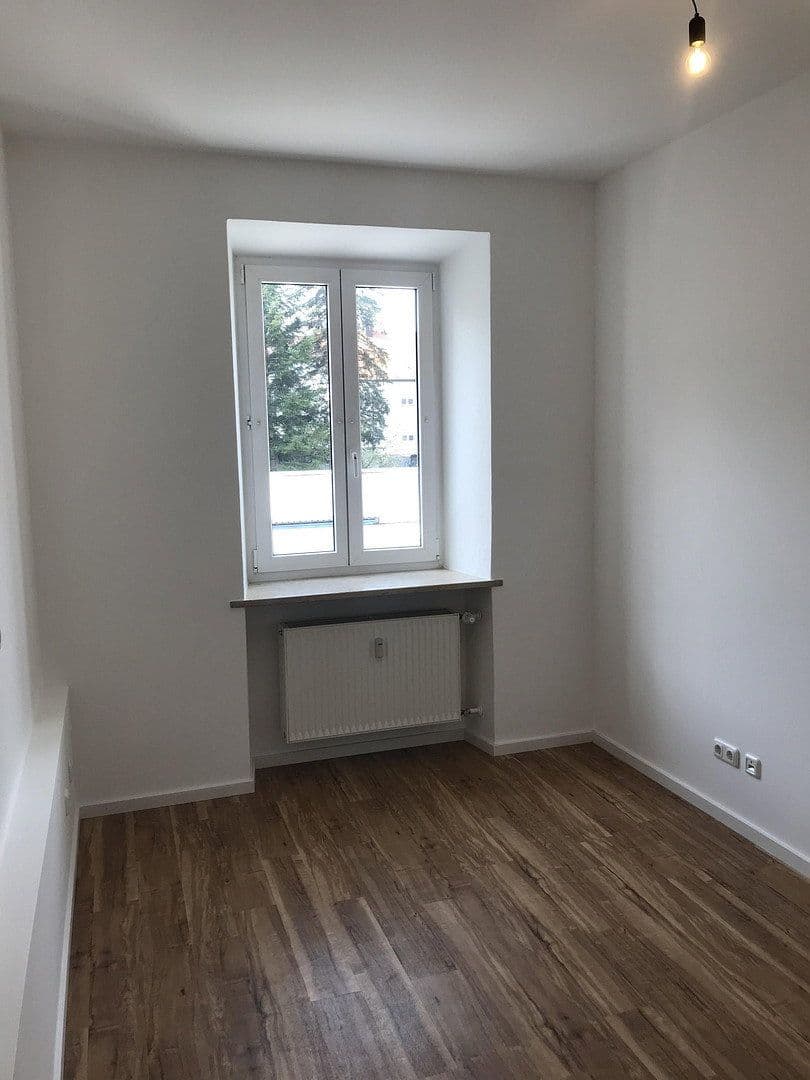 Prenájom kancelárie 145 m², Bahnhofstraße 21, Penzberg, Bavorsko Prenájom kancelárie 145 m², Bahnhofstraße 21, Penzberg, Bavorsko
