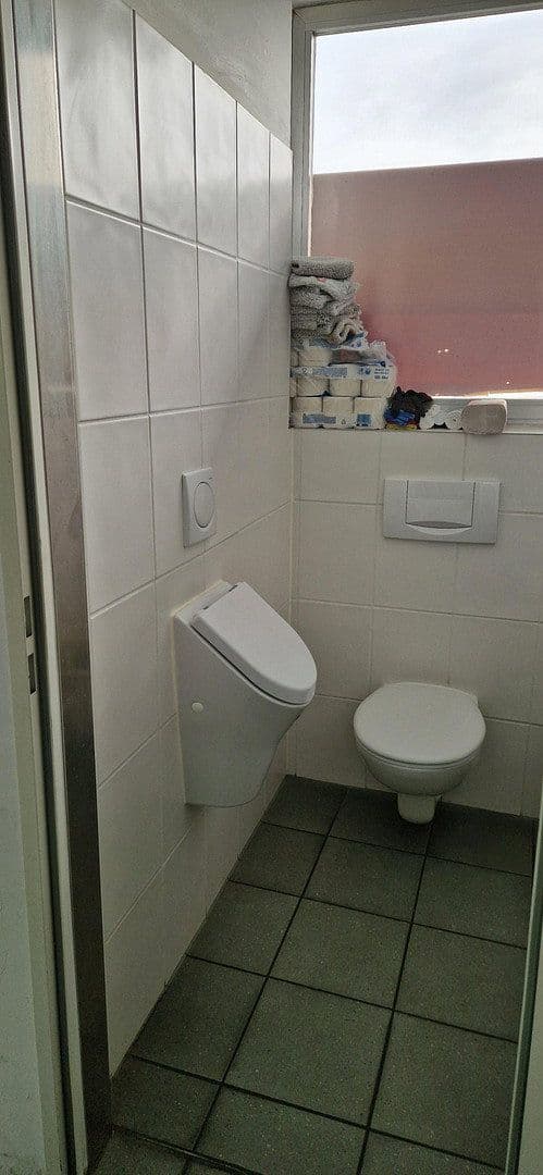 Prenájom nebytového priestoru 1.999 m², Mittelweg 4, Großostheim, Bavorsko Prenájom nebytového priestoru 1.999 m², Mittelweg 4, Großostheim, Bavorsko