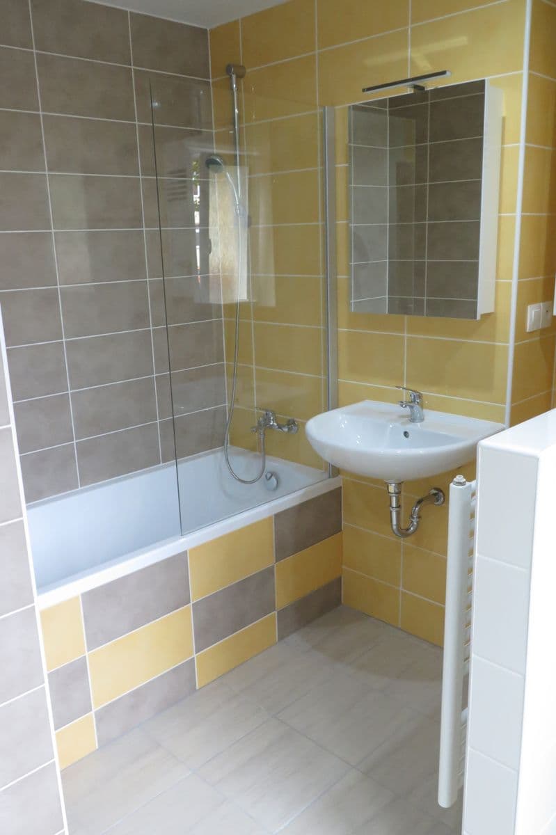 Prenájom bytu 3-izbový 76 m², Kochova, Chomutov, Ústecký kraj Prenájom bytu 3-izbový 76 m², Kochova, Chomutov, Ústecký kraj