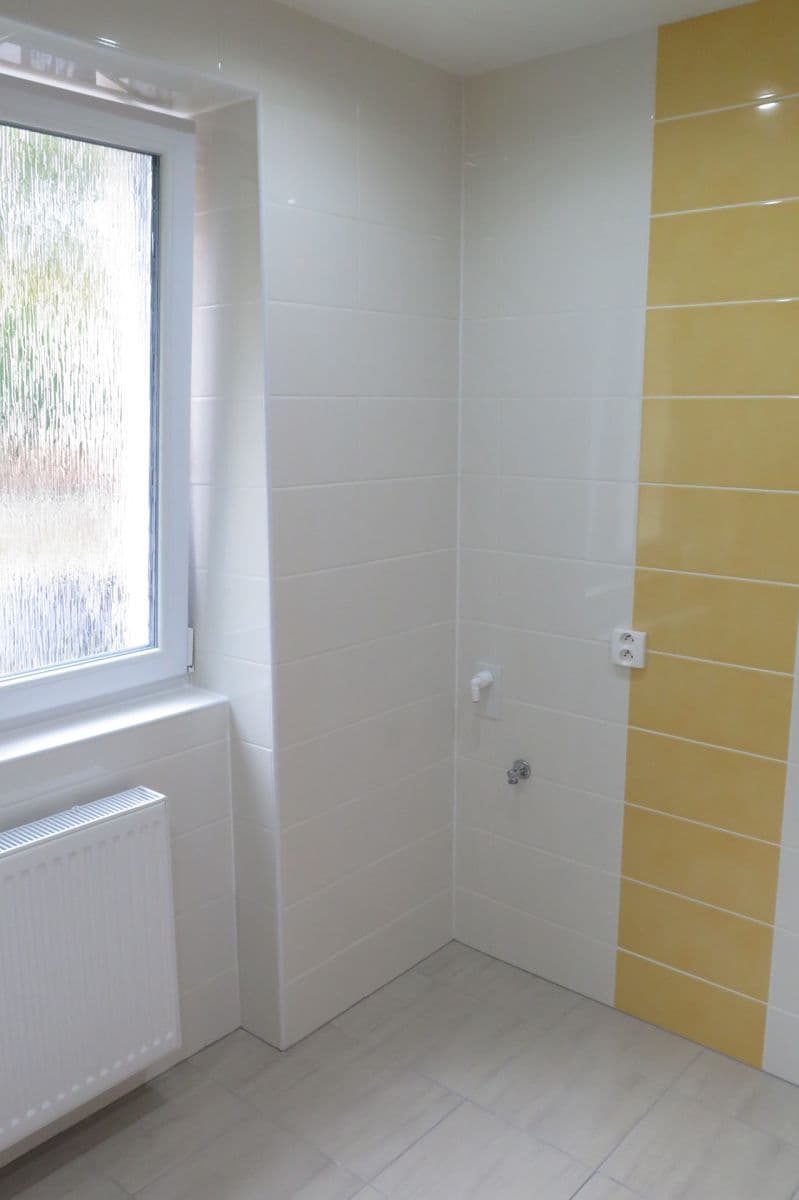 Prenájom bytu 3-izbový 76 m², Kochova, Chomutov, Ústecký kraj Prenájom bytu 3-izbový 76 m², Kochova, Chomutov, Ústecký kraj