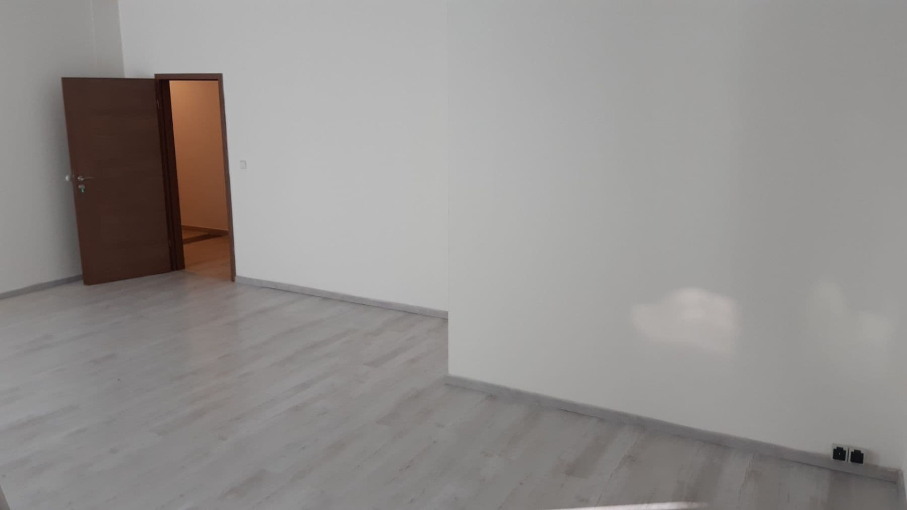 Prenájom kancelárie 34 m², Ružová dolina, Ružinov, Bratislavský kraj Prenájom kancelárie 34 m², Ružová dolina, Ružinov, Bratislavský kraj