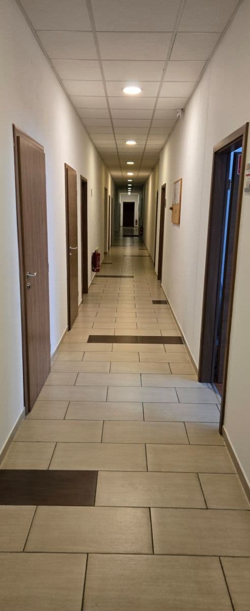Prenájom kancelárie 34 m², Ružová dolina, Ružinov, Bratislavský kraj Prenájom kancelárie 34 m², Ružová dolina, Ružinov, Bratislavský kraj