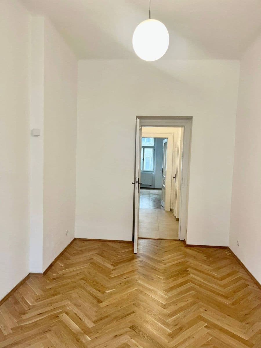 Prenájom bytu 3-izbový 69 m², Máchova, Praha, Praha Prenájom bytu 3-izbový 69 m², Máchova, Praha, Praha