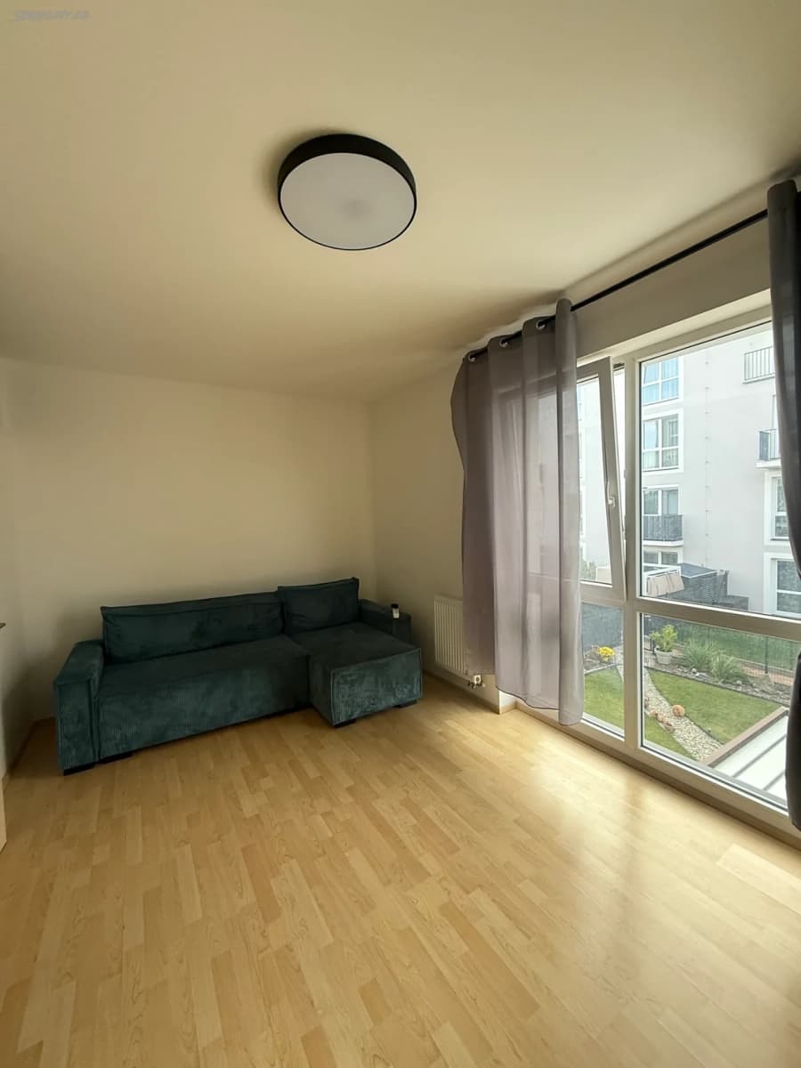 Prenájom bytu 2-izbový 68 m², Nákupní, Jesenice, Středočeský kraj Prenájom bytu 2-izbový 68 m², Nákupní, Jesenice, Středočeský kraj