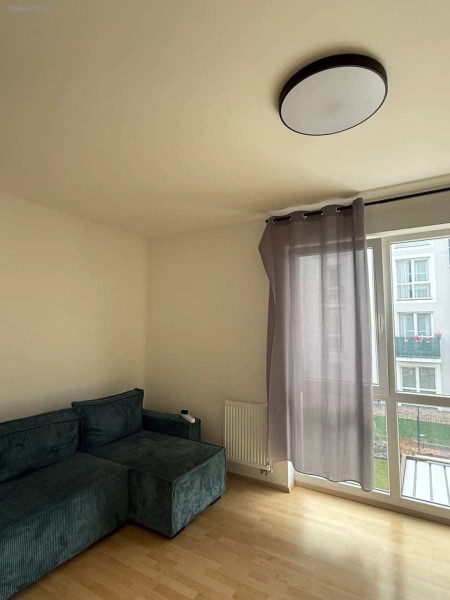 Prenájom bytu 2-izbový 68 m², Nákupní, Jesenice, Středočeský kraj Prenájom bytu 2-izbový 68 m², Nákupní, Jesenice, Středočeský kraj