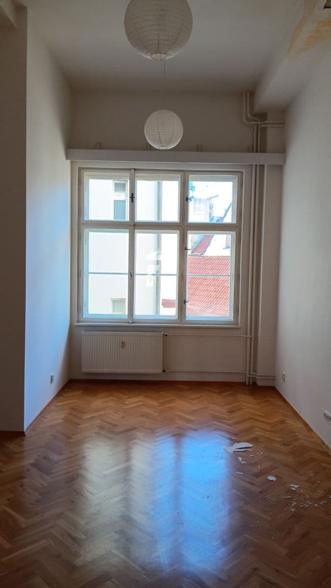 Prenájom bytu 4-izbový 174 m², Staroměstské náměstí, Praha, Praha Prenájom bytu 4-izbový 174 m², Staroměstské náměstí, Praha, Praha