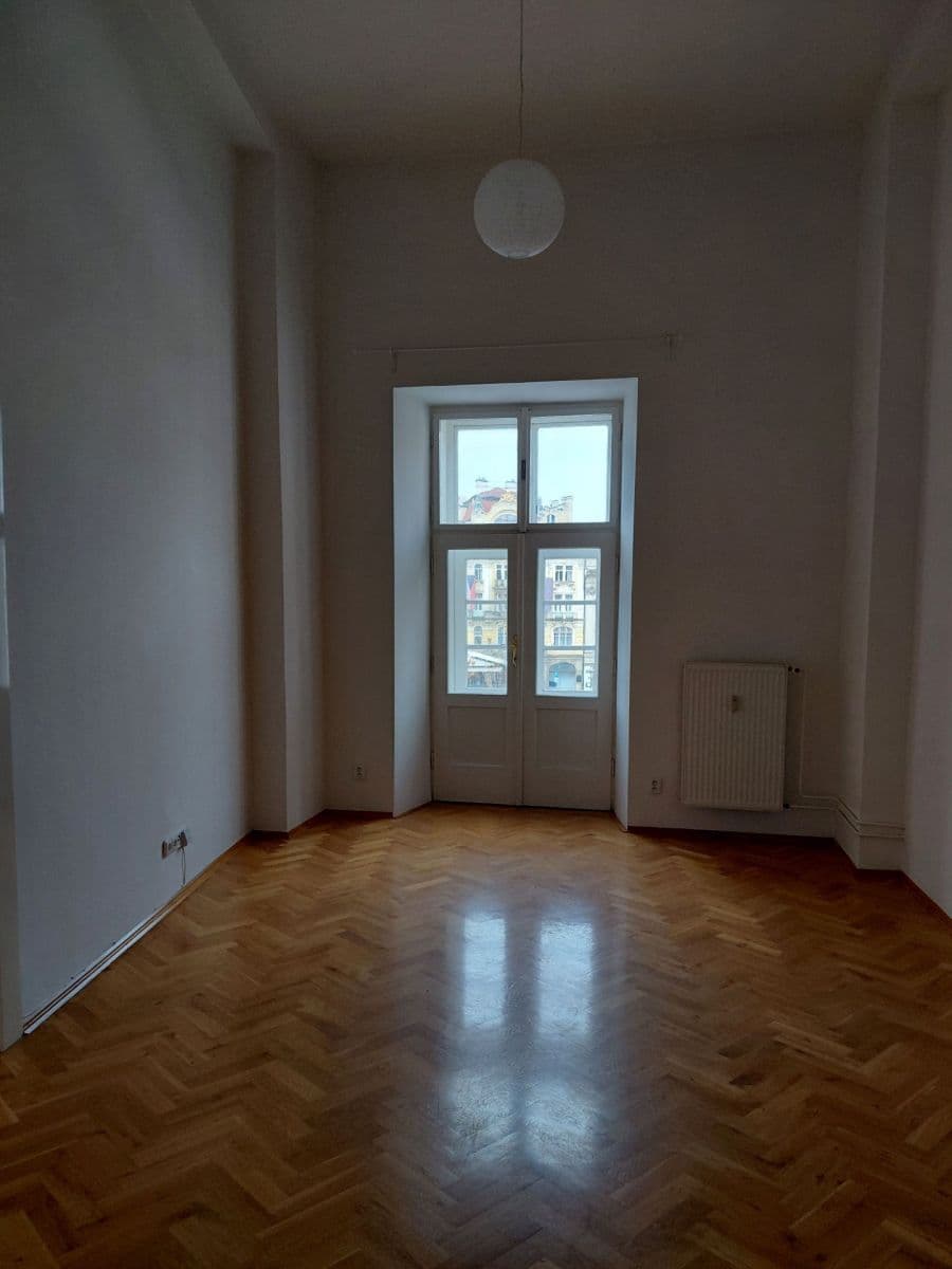 Prenájom bytu 4-izbový 174 m², Staroměstské náměstí, Praha, Praha Prenájom bytu 4-izbový 174 m², Staroměstské náměstí, Praha, Praha