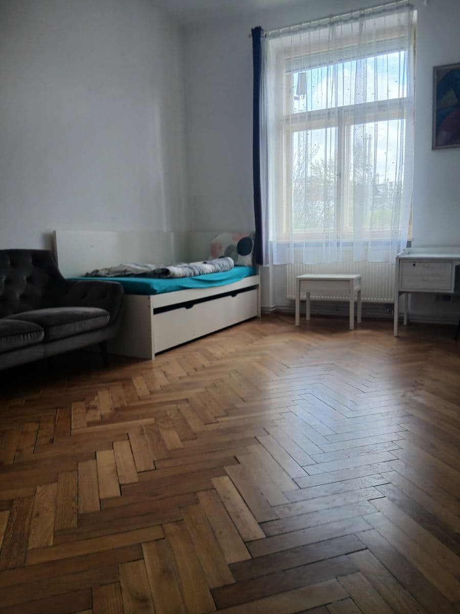 Prenájom bytu 3-izbový 93 m², Ctiradova, Praha, Praha Prenájom bytu 3-izbový 93 m², Ctiradova, Praha, Praha