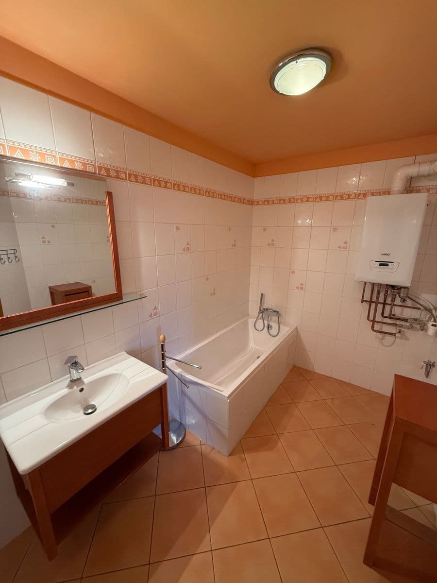 Predaj bytu 4-izbový 116 m², Železná, Mladá Boleslav, Středočeský kraj Predaj bytu 4-izbový 116 m², Železná, Mladá Boleslav, Středočeský kraj