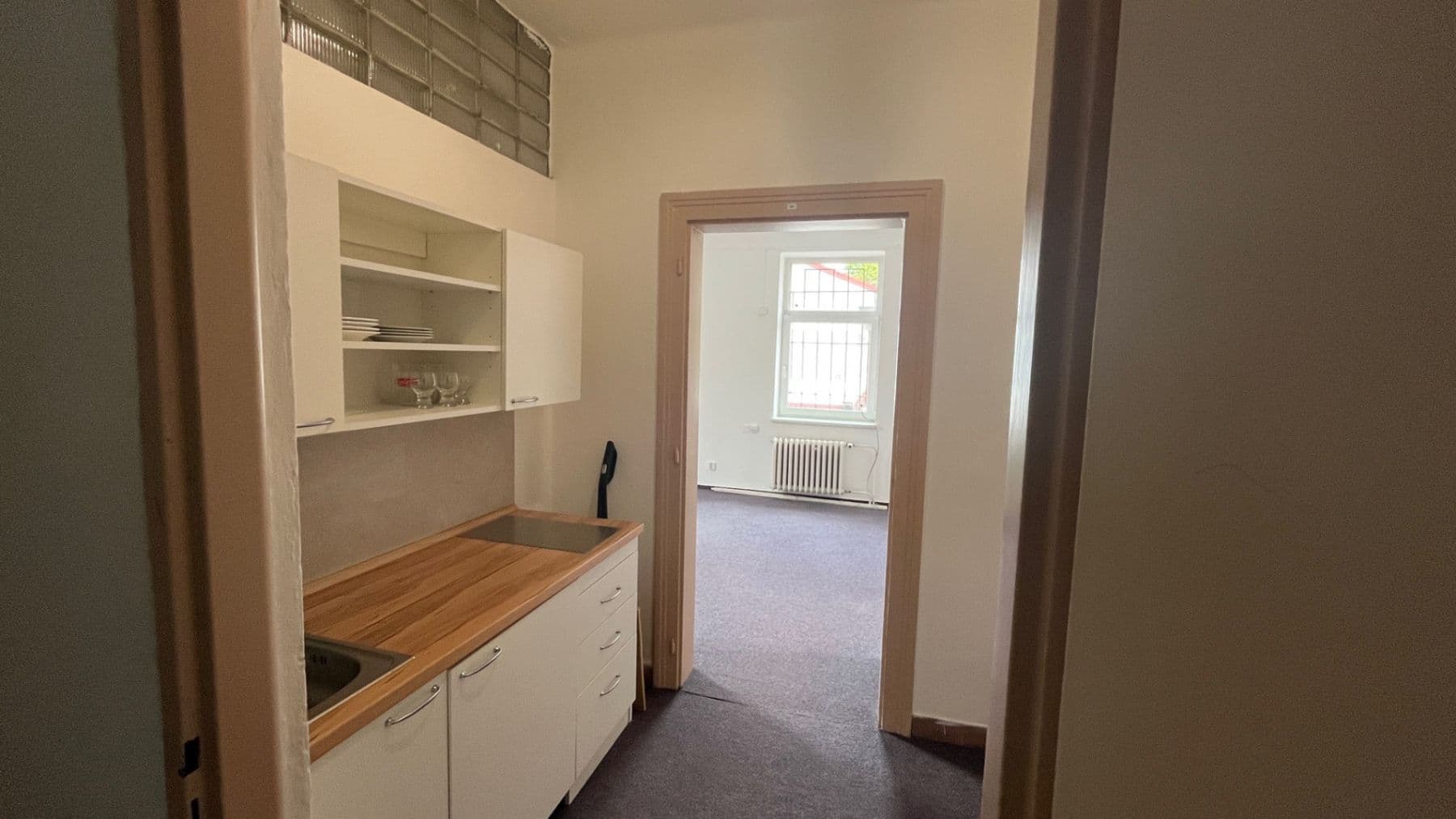 Prenájom kancelárie 65 m², Hlubinská, Ostrava, Moravskoslezský kraj Prenájom kancelárie 65 m², Hlubinská, Ostrava, Moravskoslezský kraj
