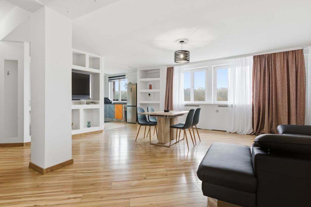 Predaj bytu 2-izbový 86 m², Horova, Karlovy Vary, Karlovarský kraj Predaj bytu 2-izbový 86 m², Horova, Karlovy Vary, Karlovarský kraj