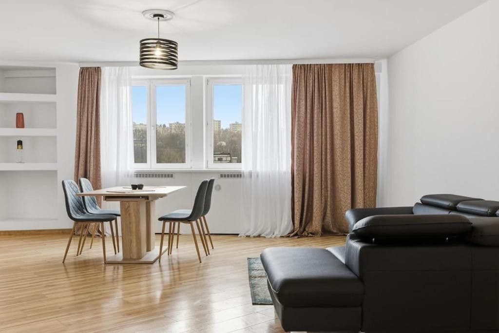 Predaj bytu 2-izbový 86 m², Horova, Karlovy Vary, Karlovarský kraj Predaj bytu 2-izbový 86 m², Horova, Karlovy Vary, Karlovarský kraj