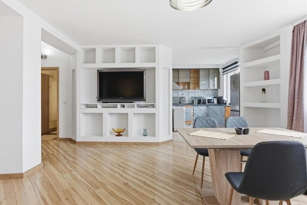 Predaj bytu 2-izbový 86 m², Horova, Karlovy Vary, Karlovarský kraj Predaj bytu 2-izbový 86 m², Horova, Karlovy Vary, Karlovarský kraj