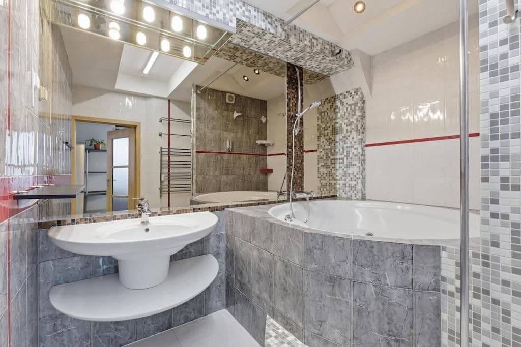 Predaj bytu 2-izbový 86 m², Horova, Karlovy Vary, Karlovarský kraj Predaj bytu 2-izbový 86 m², Horova, Karlovy Vary, Karlovarský kraj