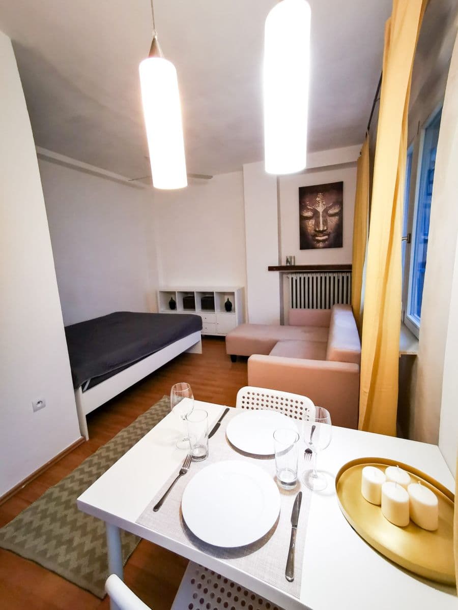 Prenájom bytu 1-izbový 27 m², Za Poříčskou bránou, Praha, Praha Prenájom bytu 1-izbový 27 m², Za Poříčskou bránou, Praha, Praha