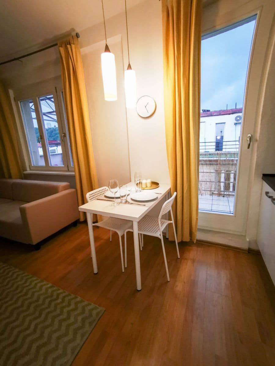 Prenájom bytu 1-izbový 27 m², Za Poříčskou bránou, Praha, Praha Prenájom bytu 1-izbový 27 m², Za Poříčskou bránou, Praha, Praha