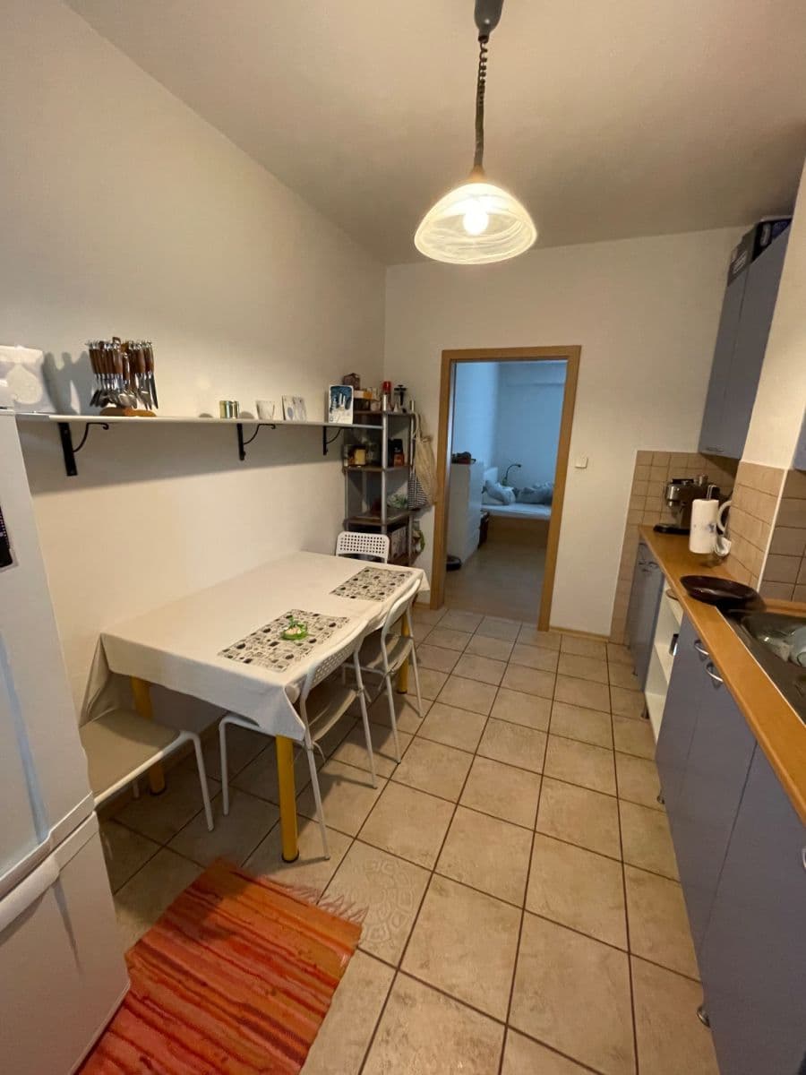 Prenájom bytu 1-izbový 43 m², Nové Mesto, Bratislavský kraj Prenájom bytu 1-izbový 43 m², Nové Mesto, Bratislavský kraj