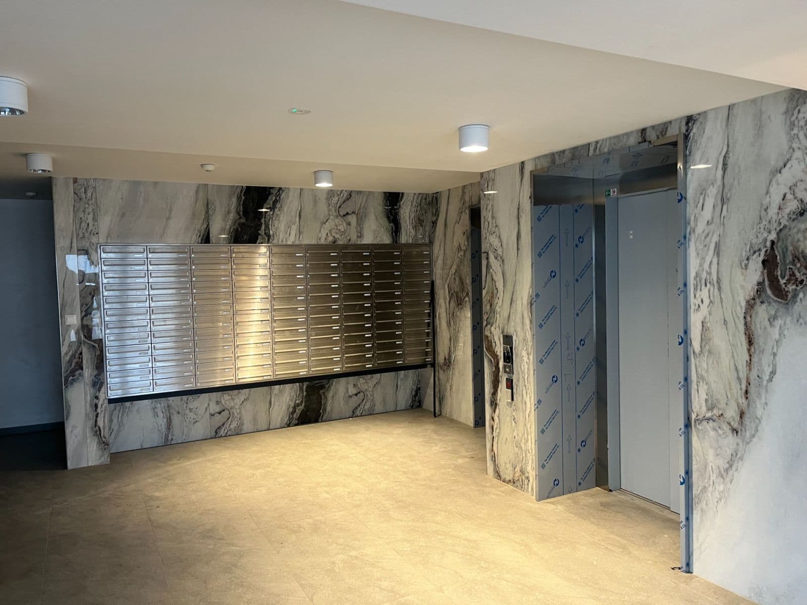 Prenájom bytu 1-izbový 36 m², Pod Harfou, Praha, Praha Prenájom bytu 1-izbový 36 m², Pod Harfou, Praha, Praha