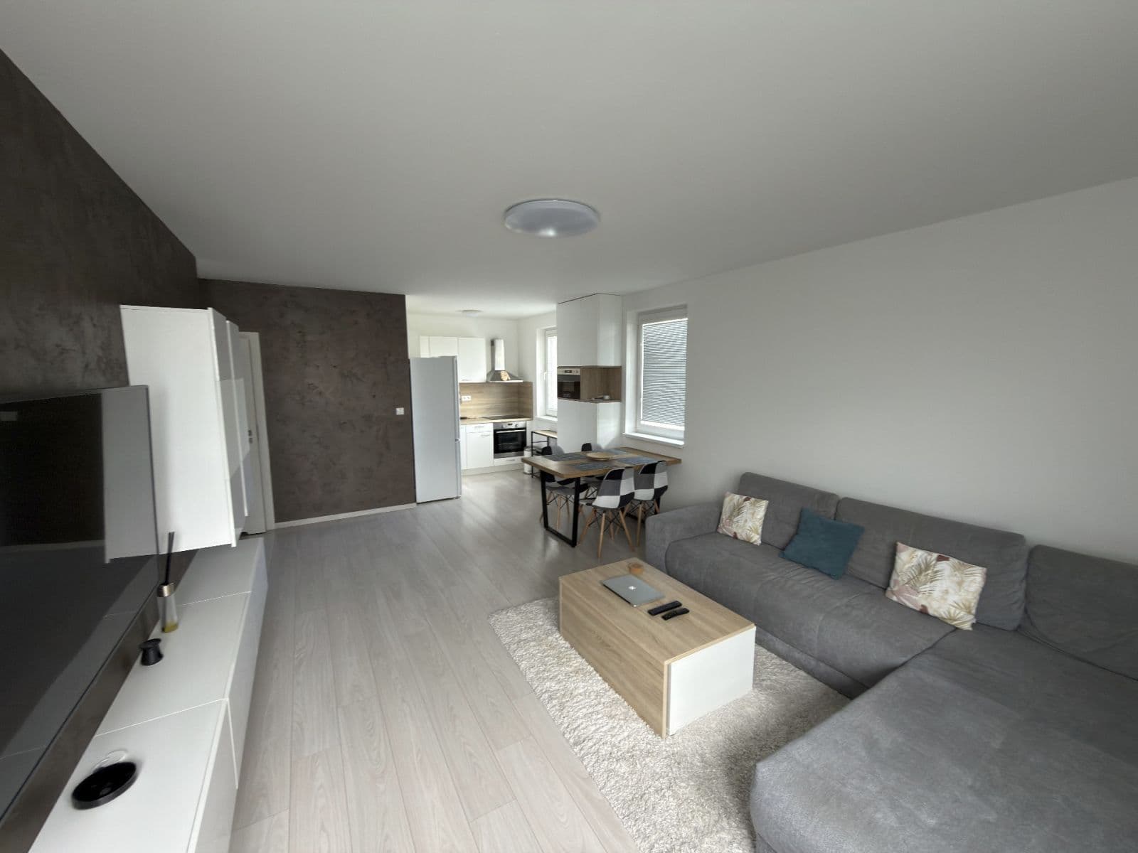 Prenájom bytu 2-izbový 54 m², Uzbecká, Podunajské Biskupice, Bratislavský kraj Prenájom bytu 2-izbový 54 m², Uzbecká, Podunajské Biskupice, Bratislavský kraj