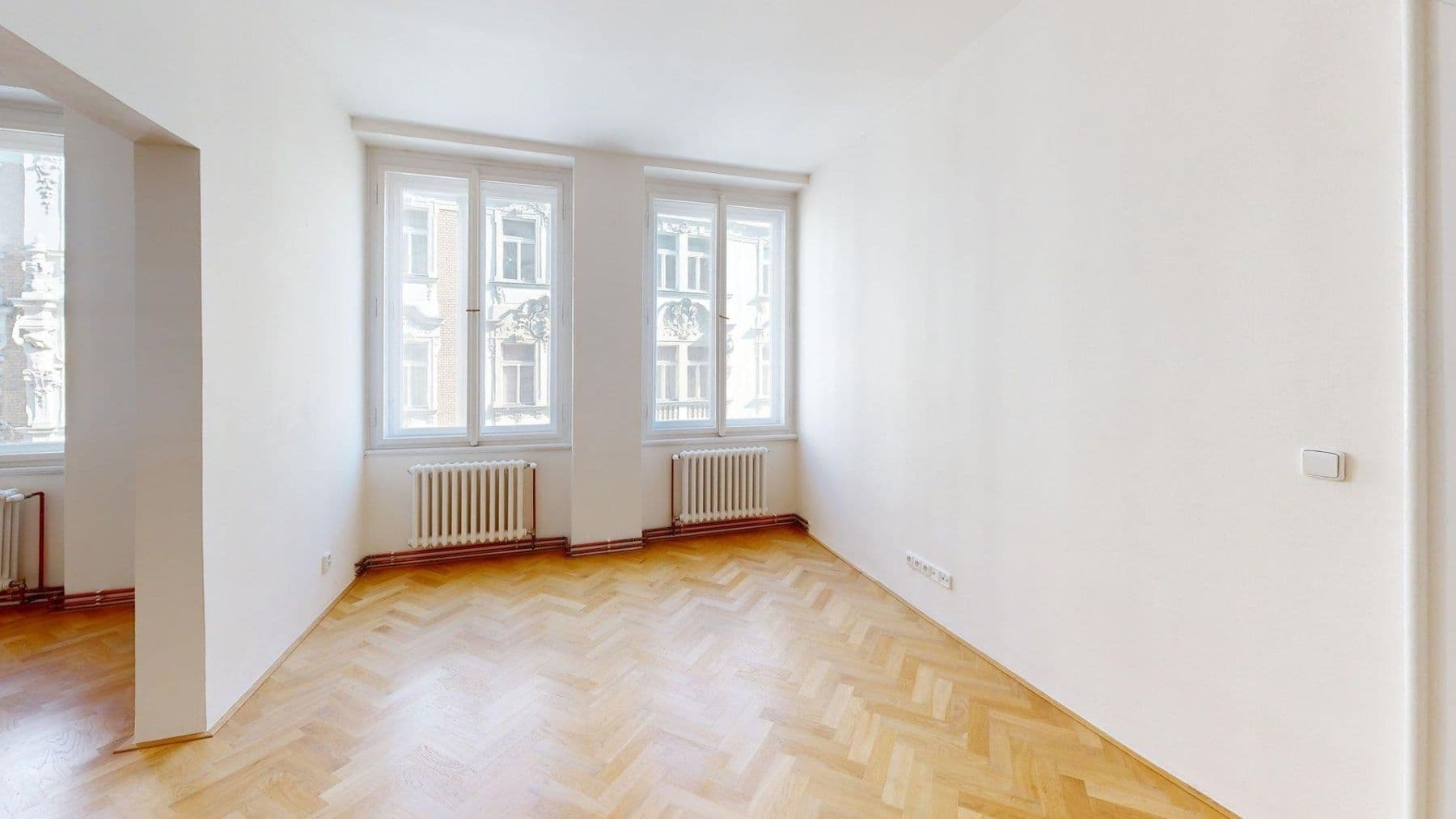Prenájom bytu 3-izbový 142 m², Melantrichova, Praha, Praha Prenájom bytu 3-izbový 142 m², Melantrichova, Praha, Praha