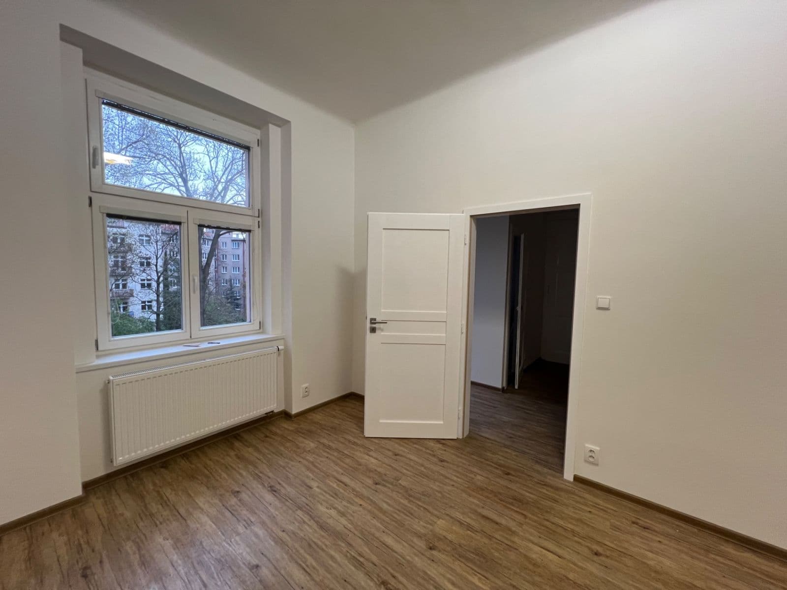 Prenájom bytu 3-izbový 85 m², Slovinská, Praha, Praha Prenájom bytu 3-izbový 85 m², Slovinská, Praha, Praha