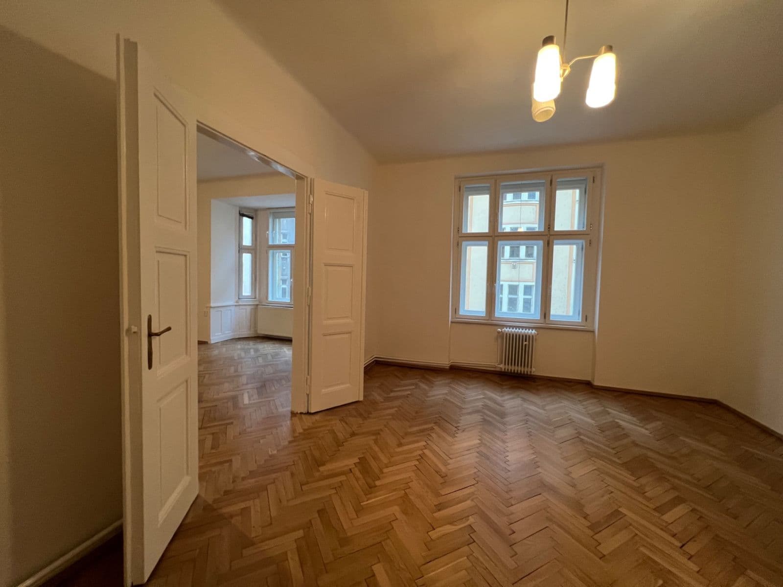 Prenájom bytu 3-izbový 85 m², Slovinská, Praha, Praha Prenájom bytu 3-izbový 85 m², Slovinská, Praha, Praha