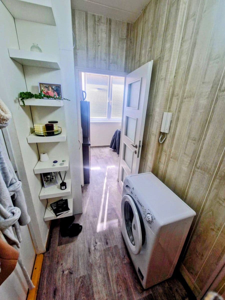 Prenájom bytu 1-izbový 34 m², Hraniční, Olomouc, Olomoucký kraj Prenájom bytu 1-izbový 34 m², Hraniční, Olomouc, Olomoucký kraj